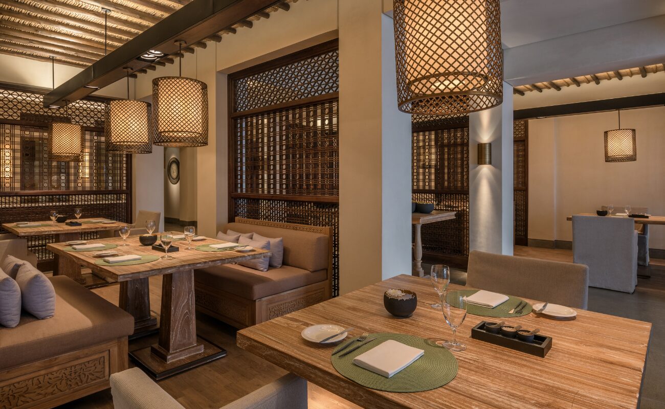 indoor the restaurant night