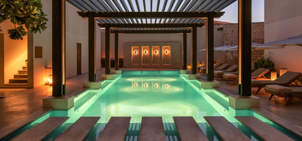 Al Bait pool
