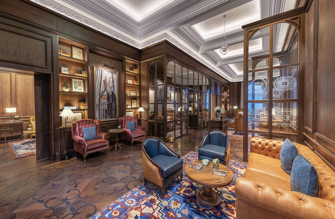 THE CIGAR LOUNGE11
