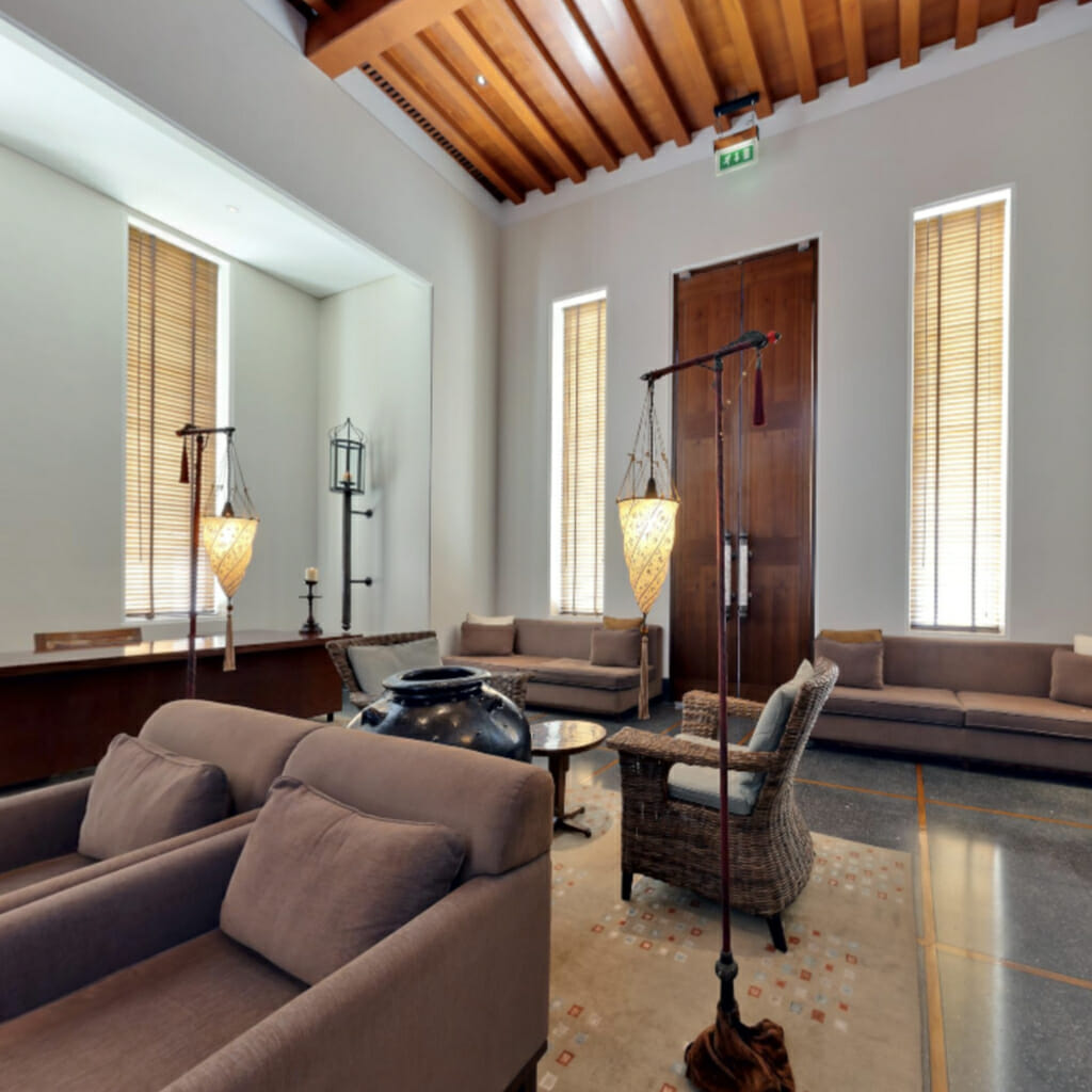 the club lounge